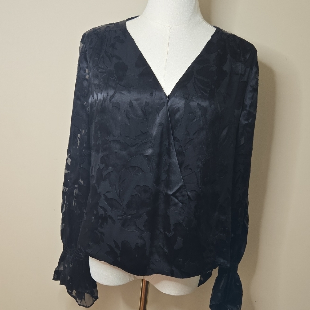 White House Black Market Black Wrap Blouse Sheer‎ Sleeves Silk Blend Whimsigoth - Picture 2 of 9